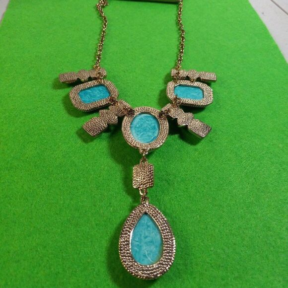 NWT Erica Lyons Statement Necklace - Picture 6 of 8